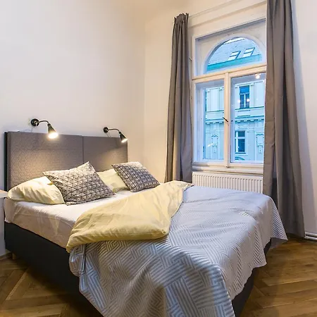 Apartment In Jiriho Z Podebrad Prague